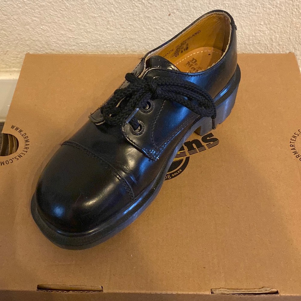 Brilliantly maintained pair of Dr.Martens, size 3 kids, size 5 women, excellent